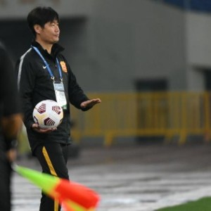 赛事直播-李霄鹏执教武汉难求一胜 新援替补登场组三叉戟
